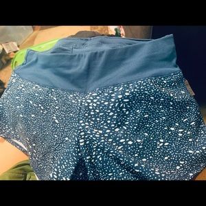 Oiselle Roga Sz 2 Shorts